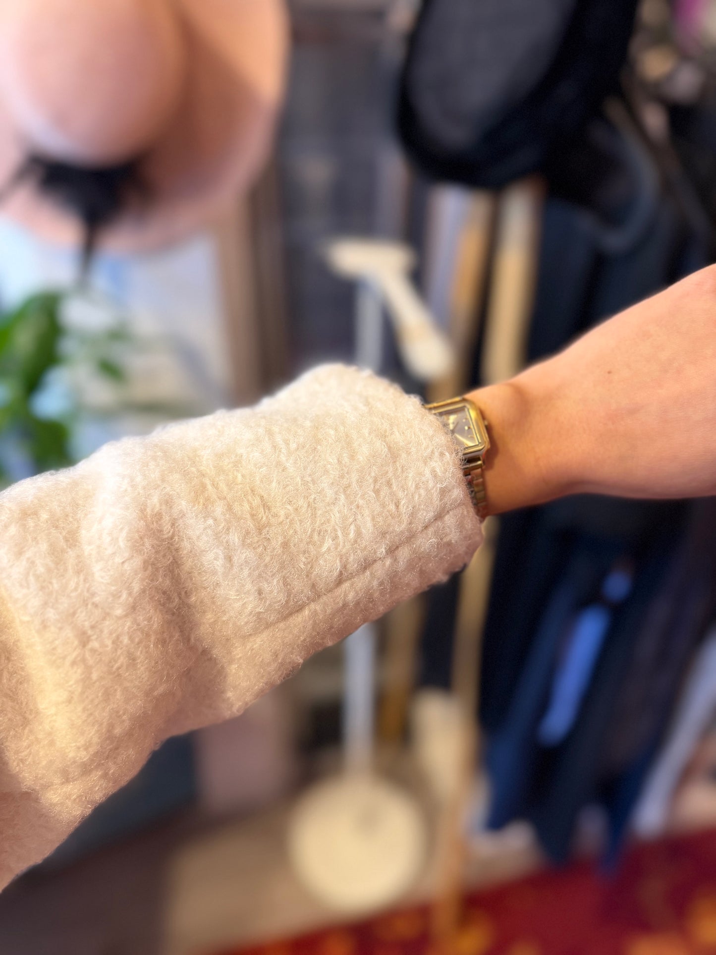 284-156 Zara creme jas maat XS