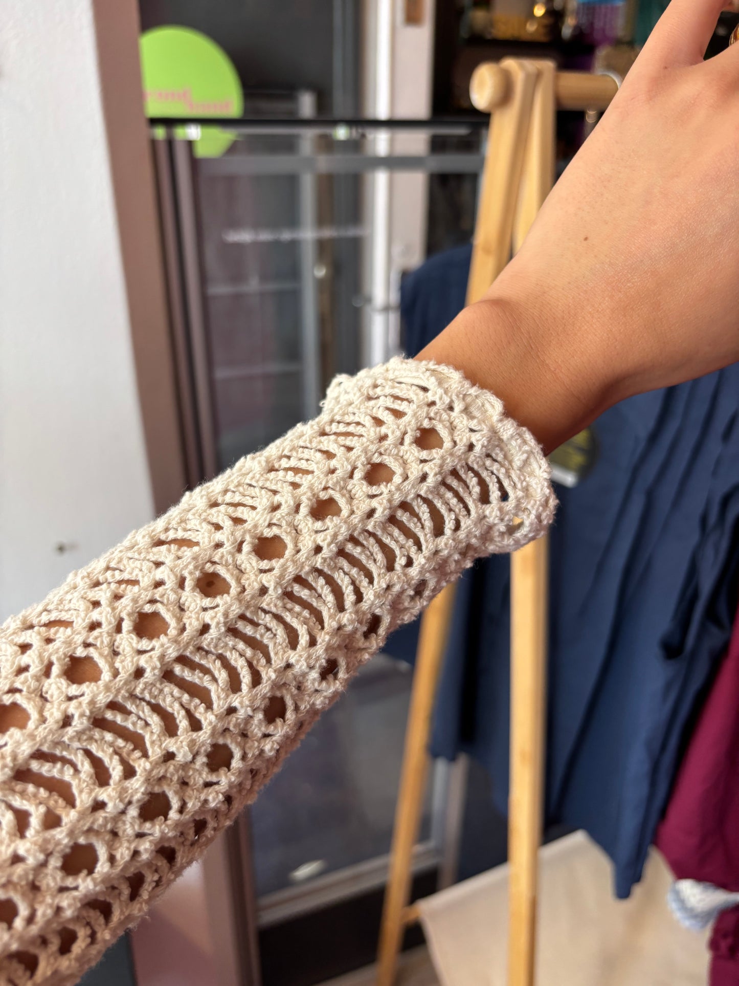 458-6 Zara crocheted top size M