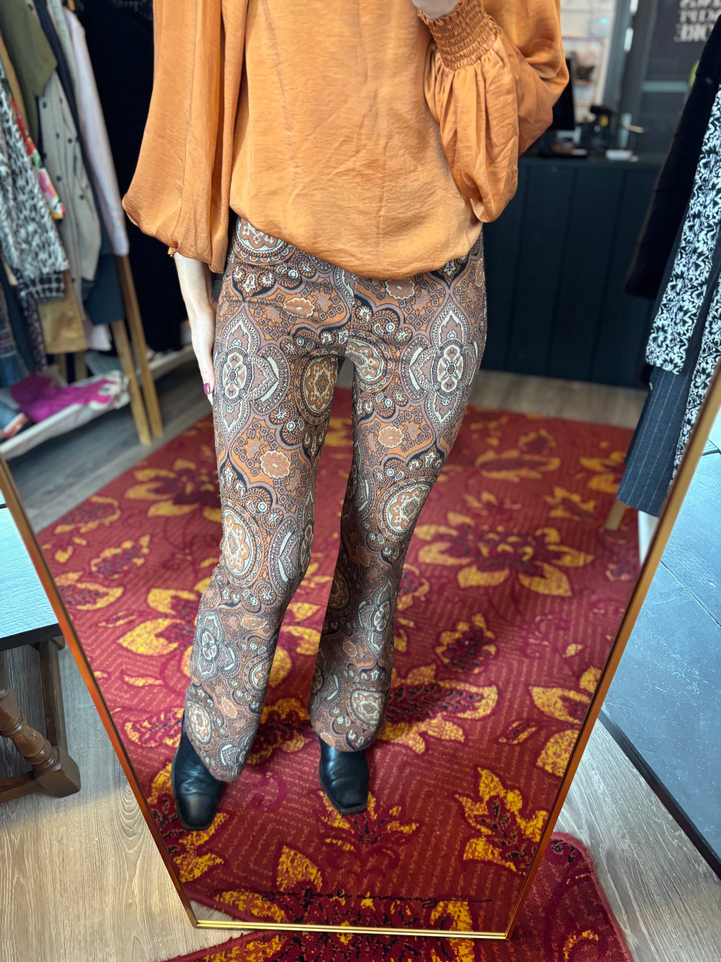 176-132 Summum flared maat S