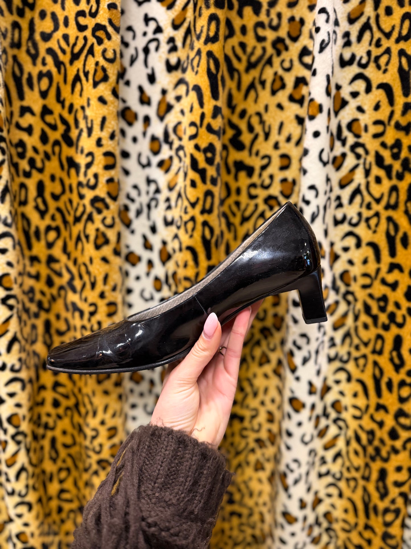 371-2 Gabor heels size 5