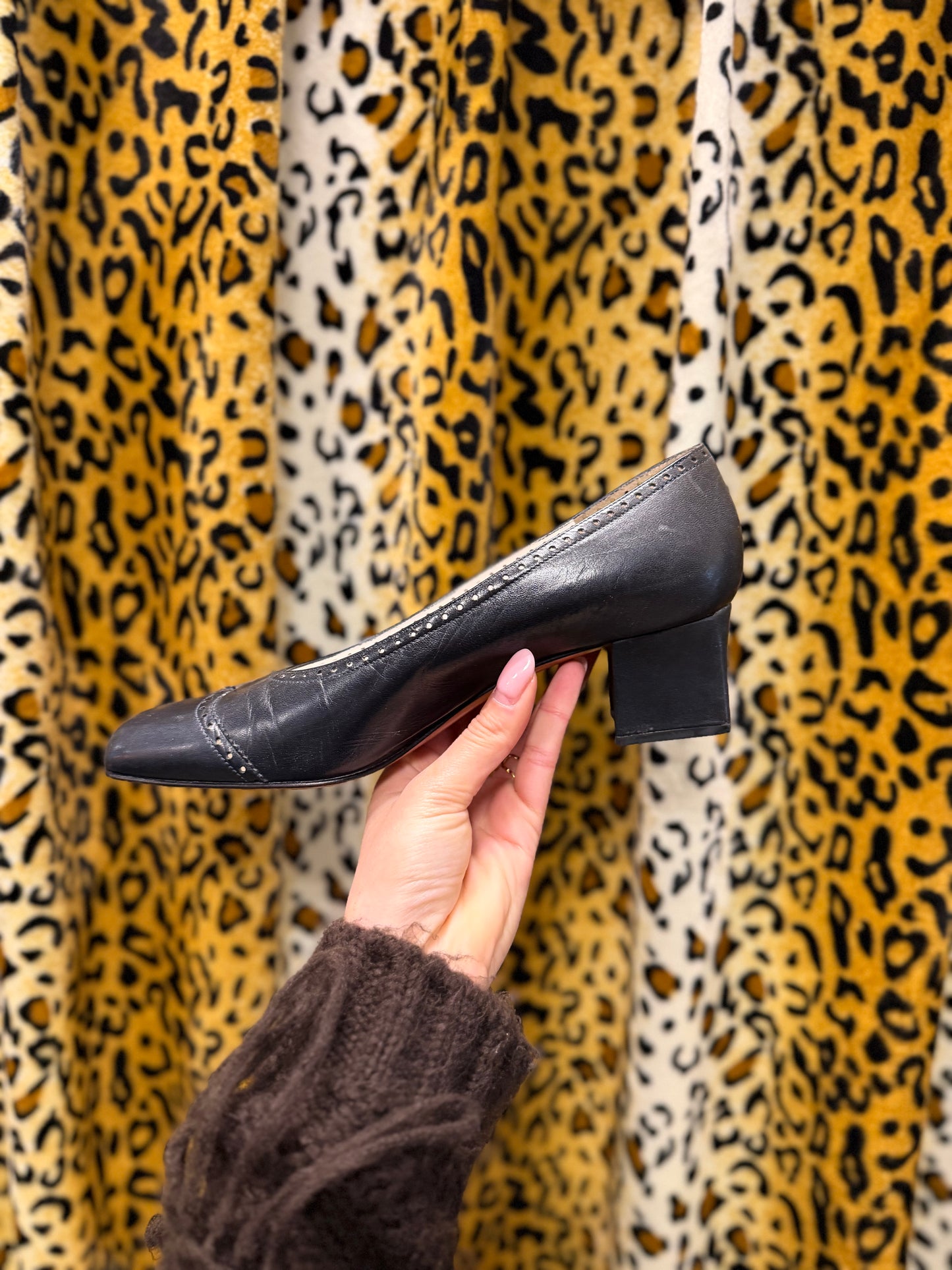 254-33 Bruno Magli hakken maat 40.5