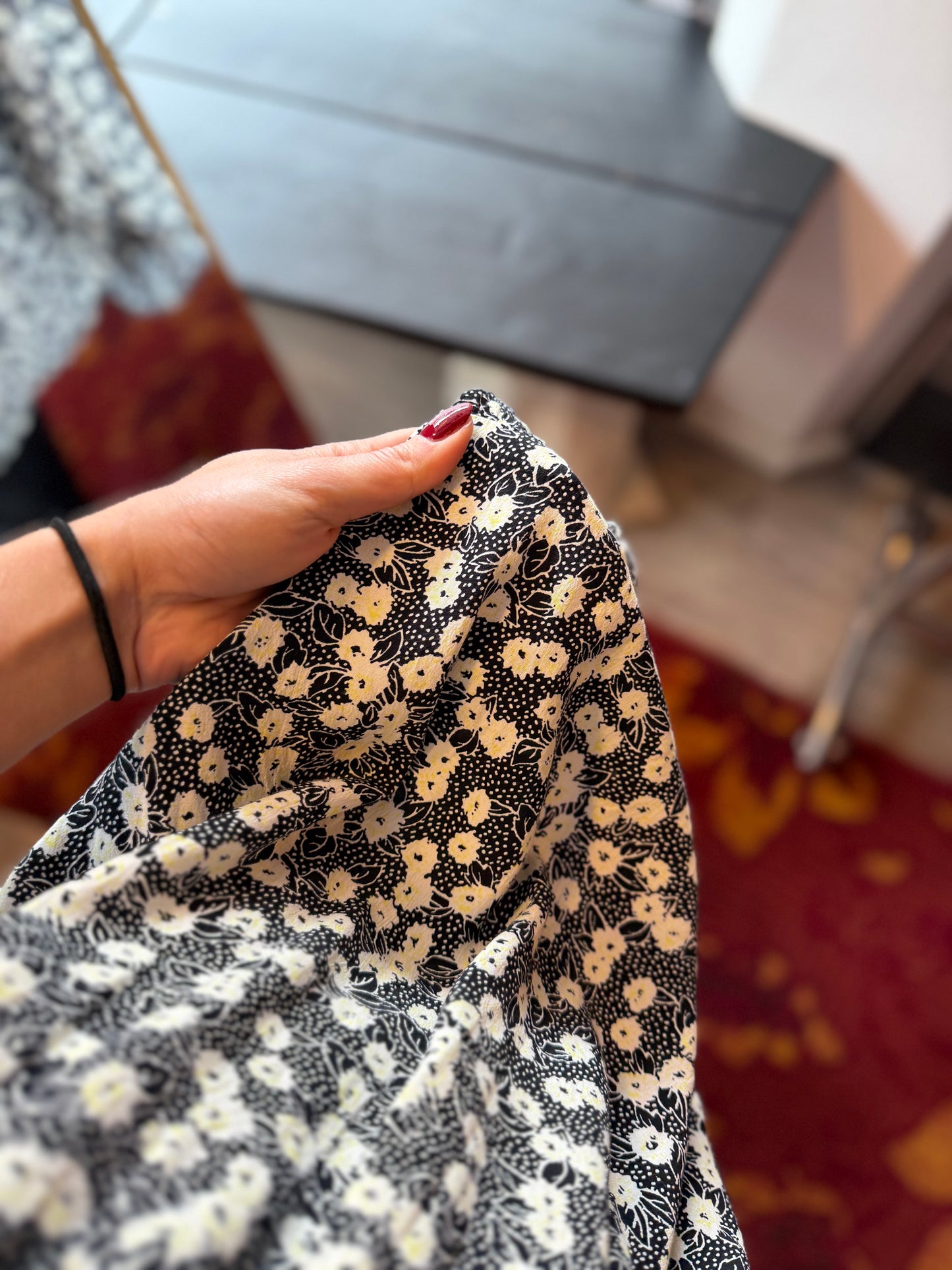 506-8 Wit blauwe bloemen jurk maat M/L