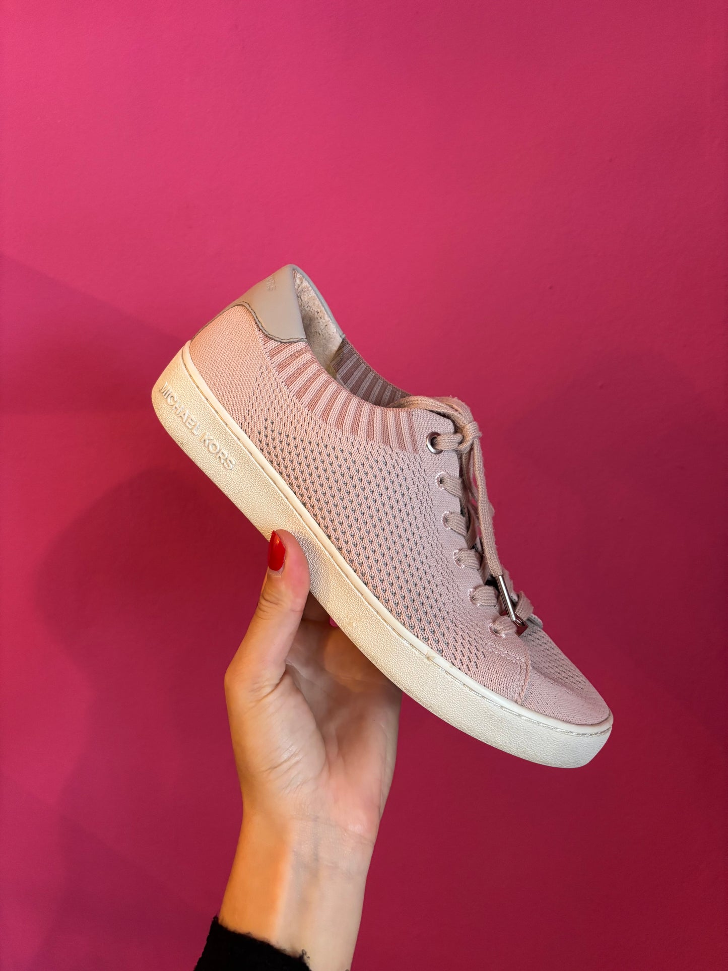 31-85 Michael Kors sneaker size 38