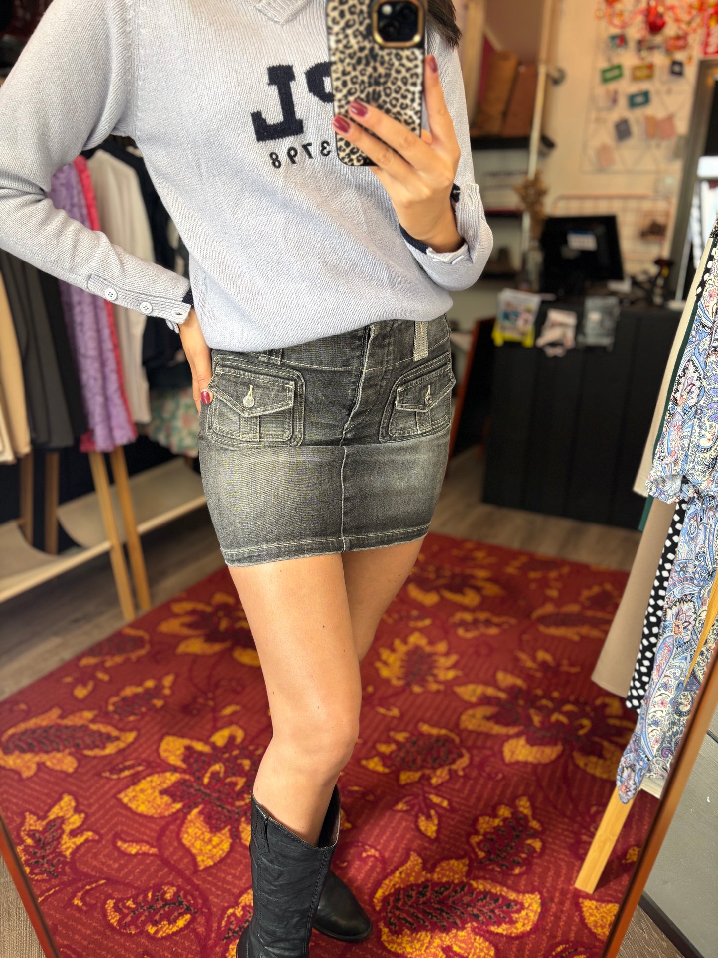 81-44 Jupe en jean Hugo Boss