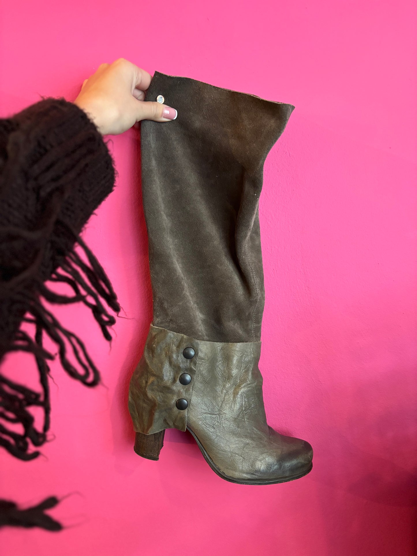 228-75 Grotesque laarzen maat 39