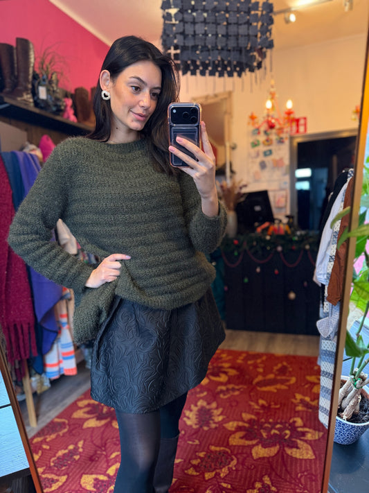 247-25 Groene trui met losse col L