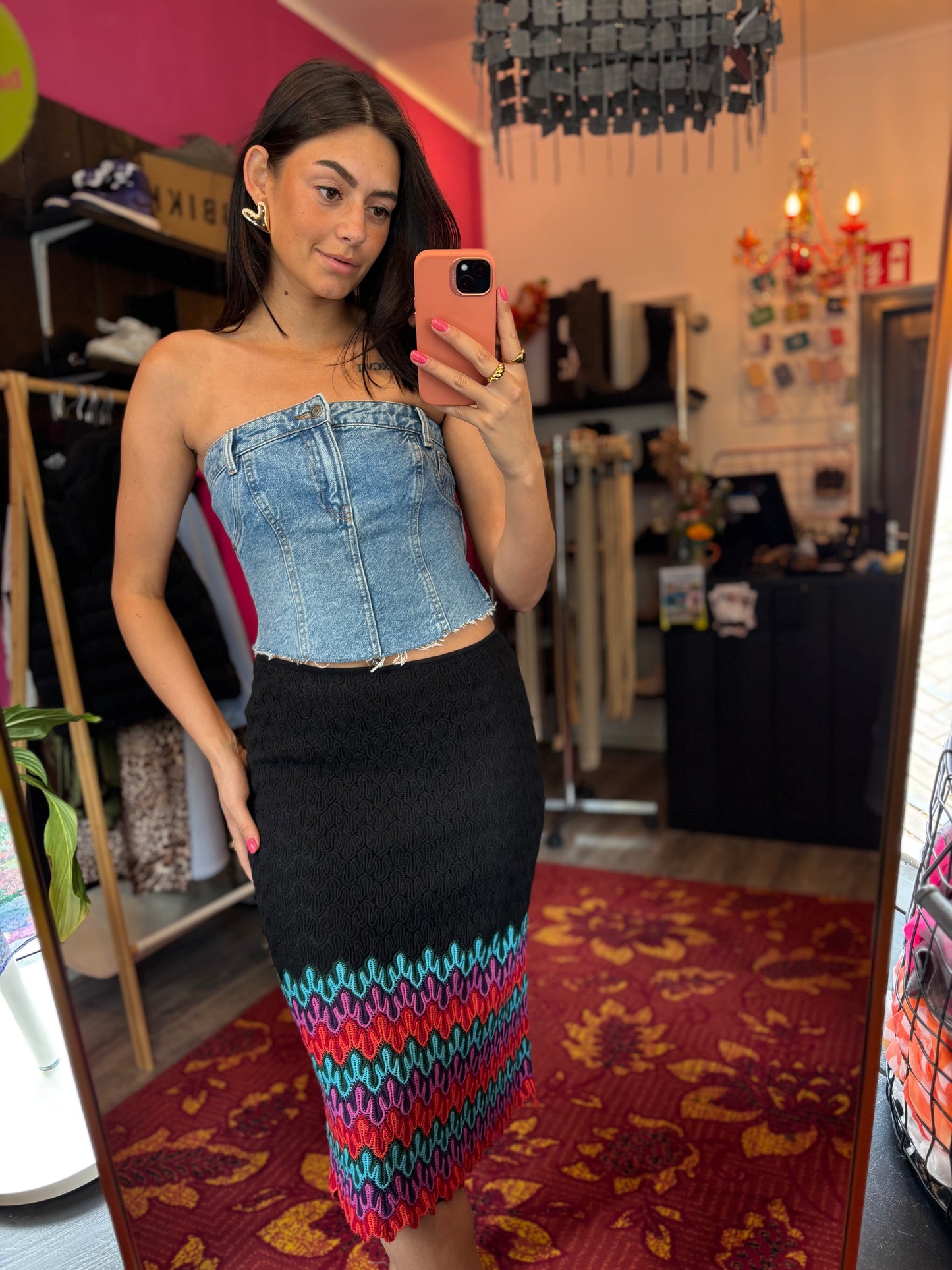 338-15 Zwarte rok halflang maat 38