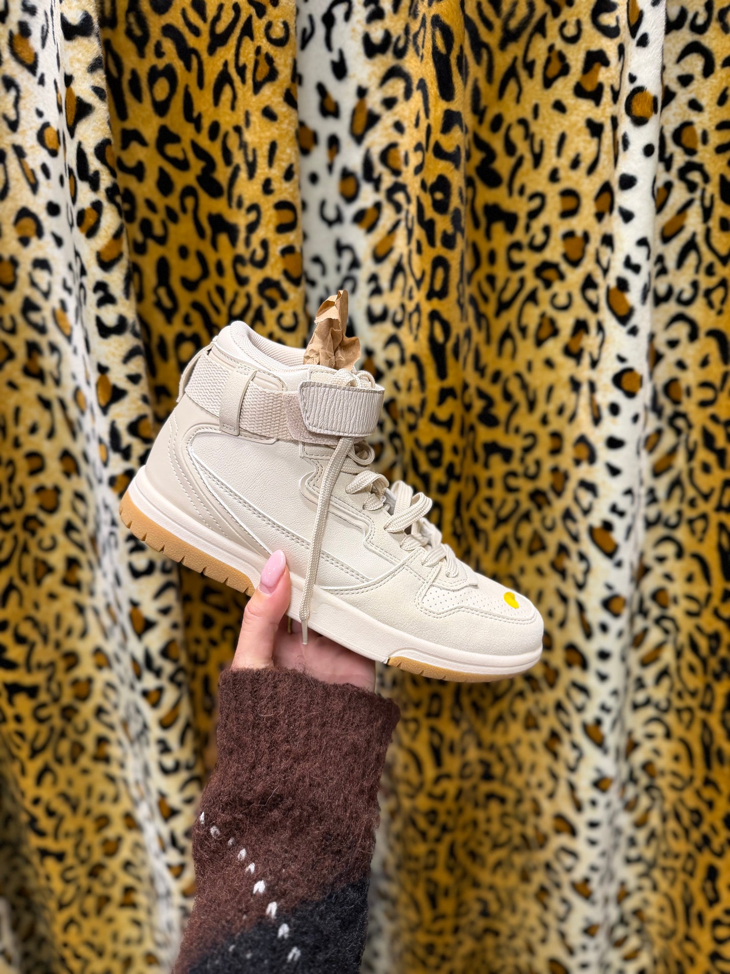 255-26 Zara sneakers size 37