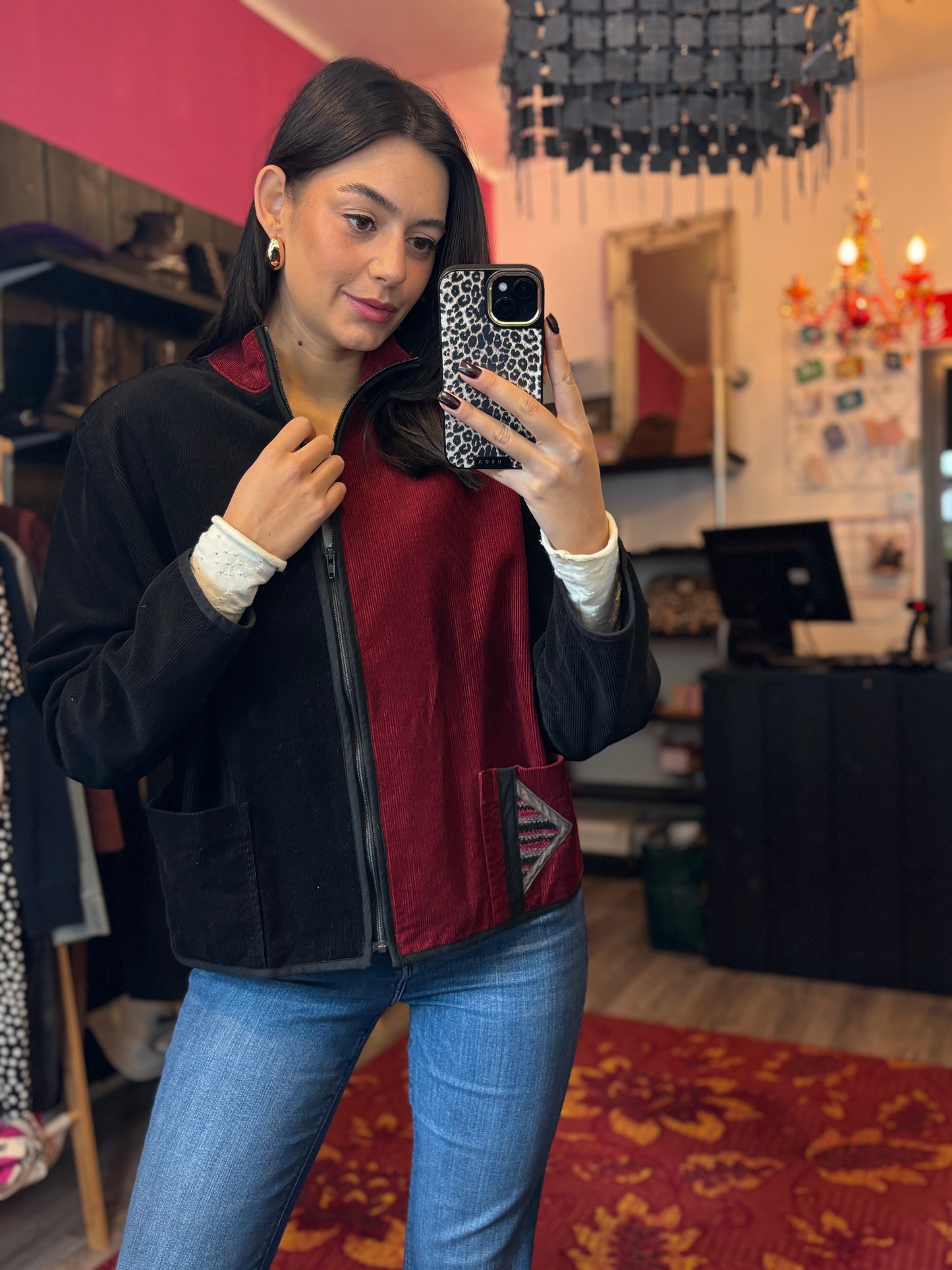 467-4 Uniek rib jasje zwart/rood maat M