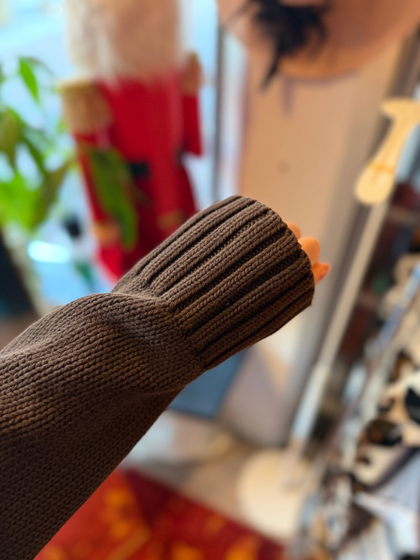 452-119 Street one trui chocolate maat 44