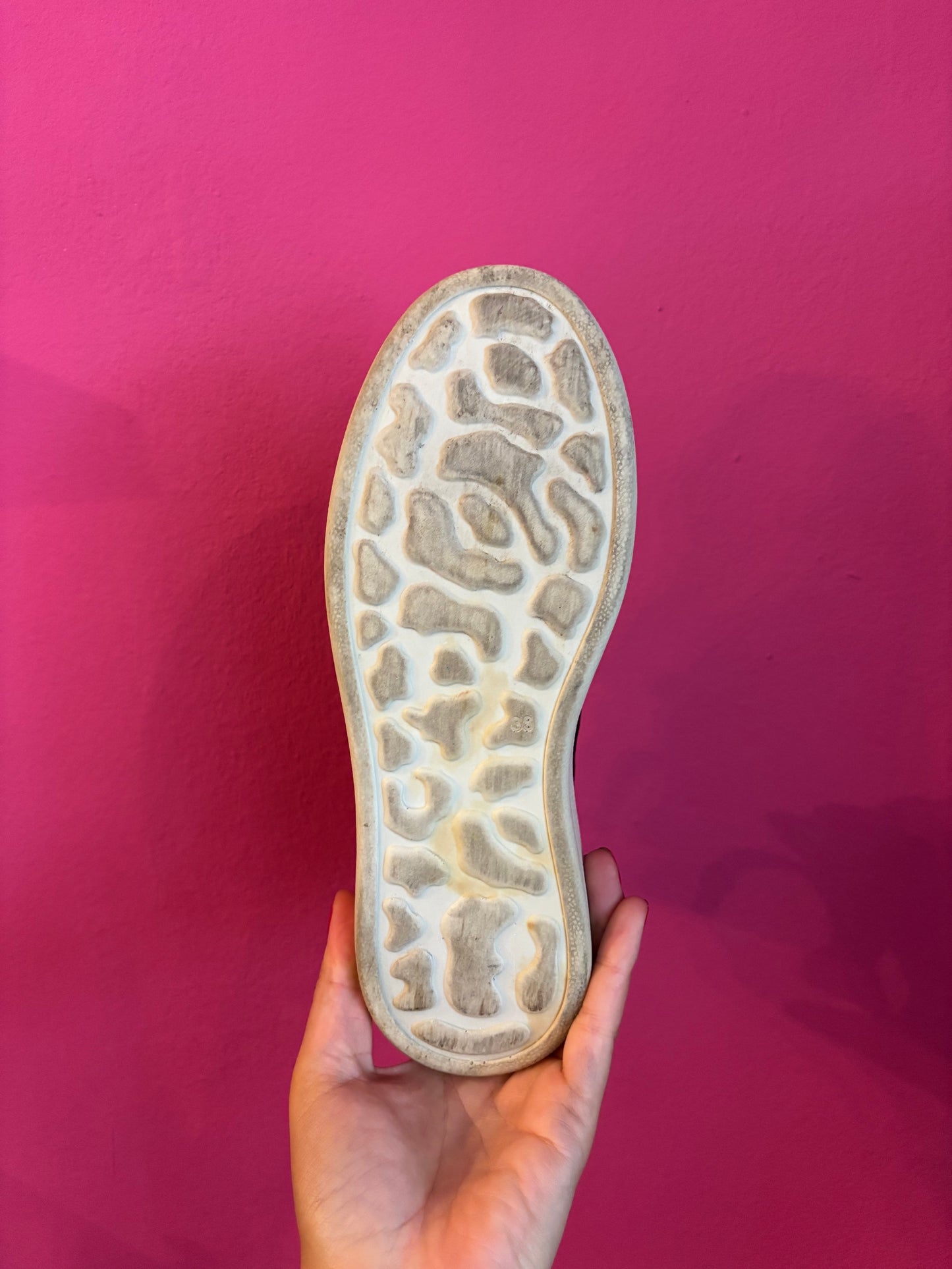 31-88 Deabused sneakers size 38