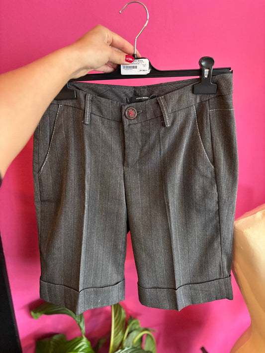 200-77 Vero Moda bermuda maat 36