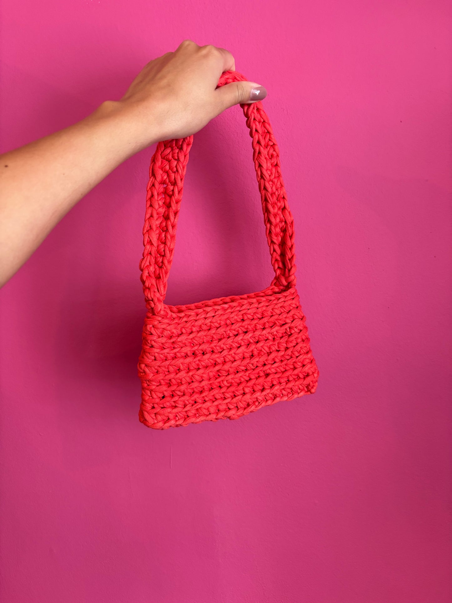270-29 Crochet tas rood small