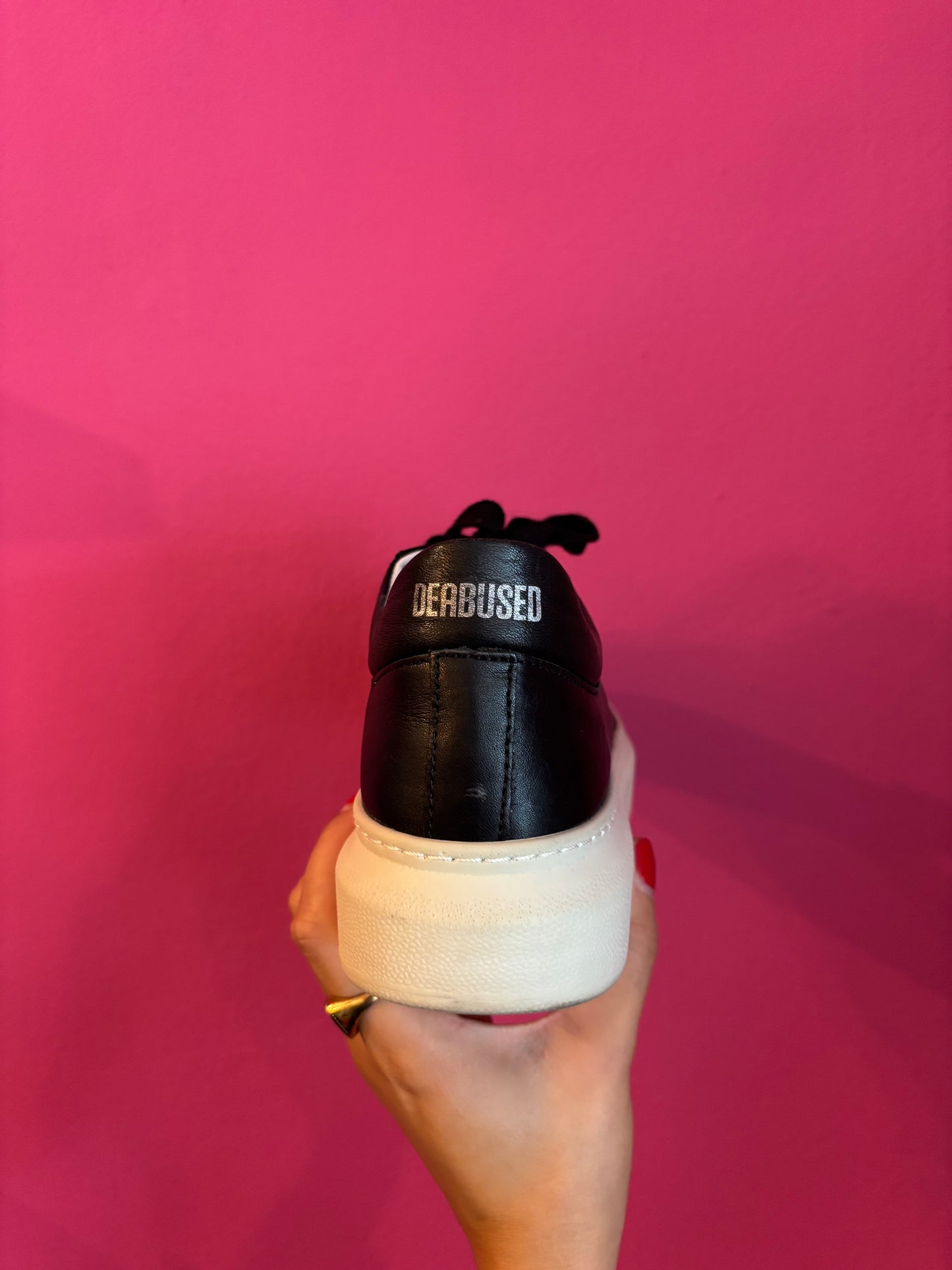 31-88 Deabused sneakers size 38