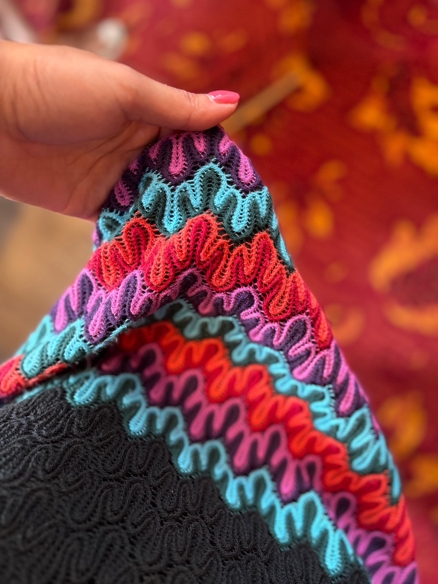 338-15 Zwarte rok halflang maat 38