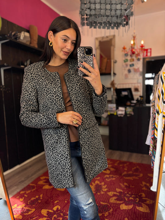 118-18 Vero Moda jas maat M