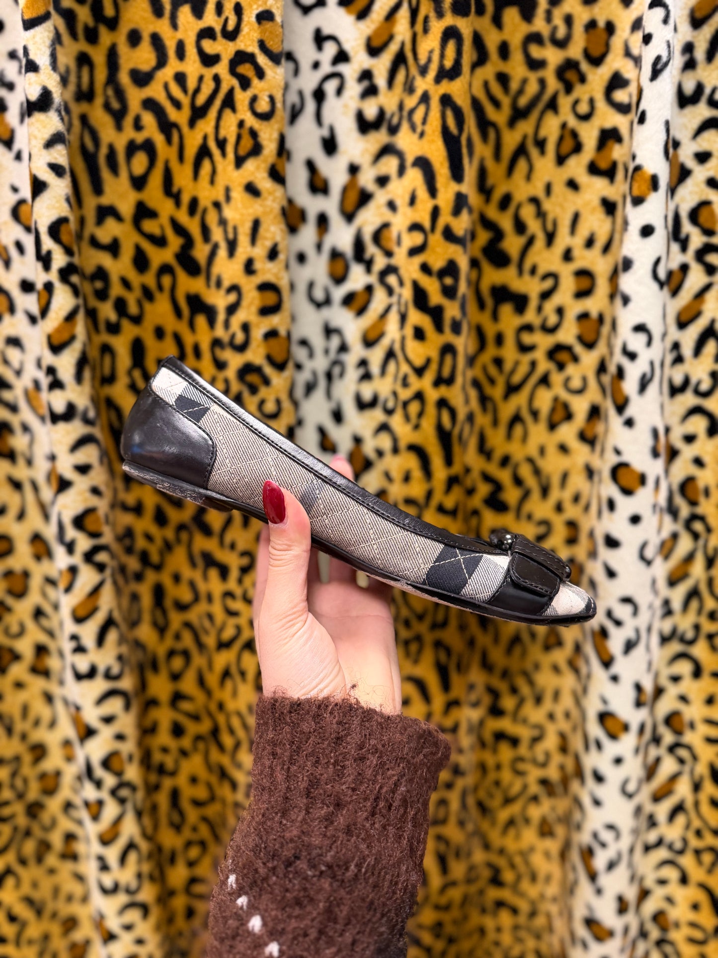 483-7 Burberry ballerina maat 38