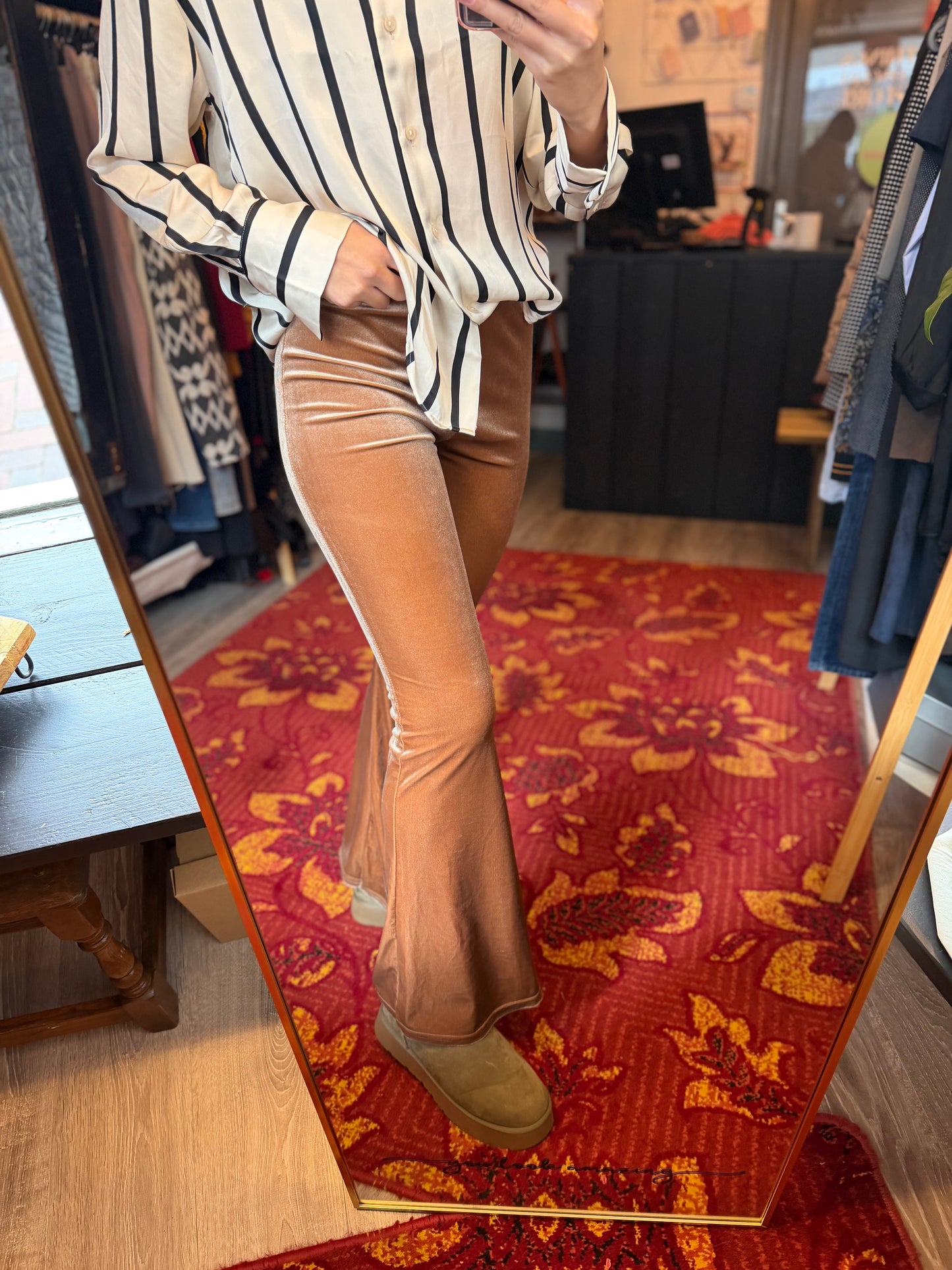 270-61 Wauw flared brons one size