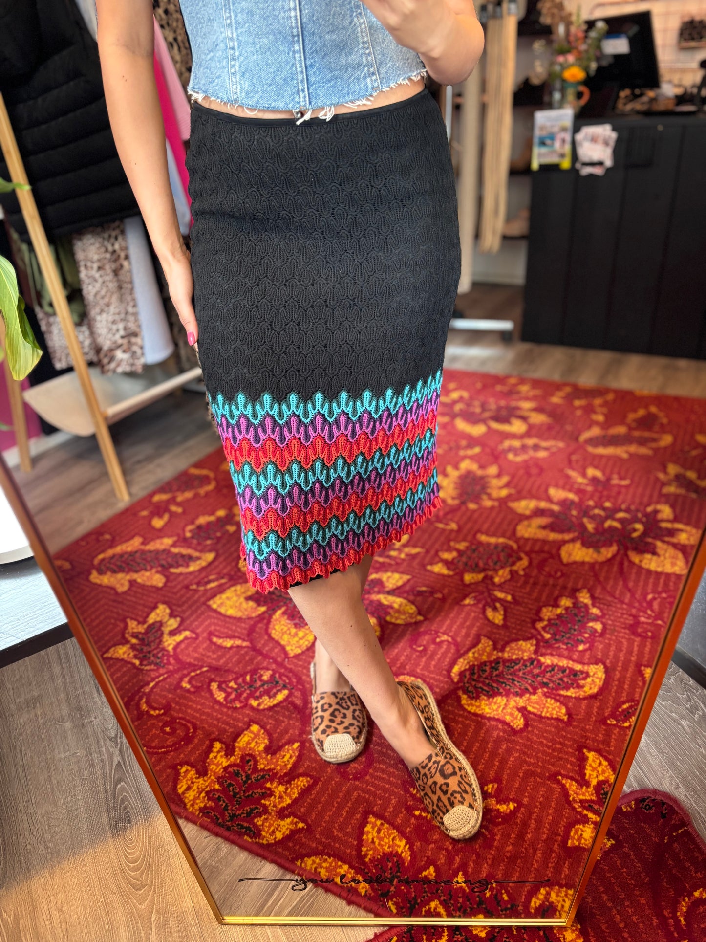 338-15 Zwarte rok halflang maat 38