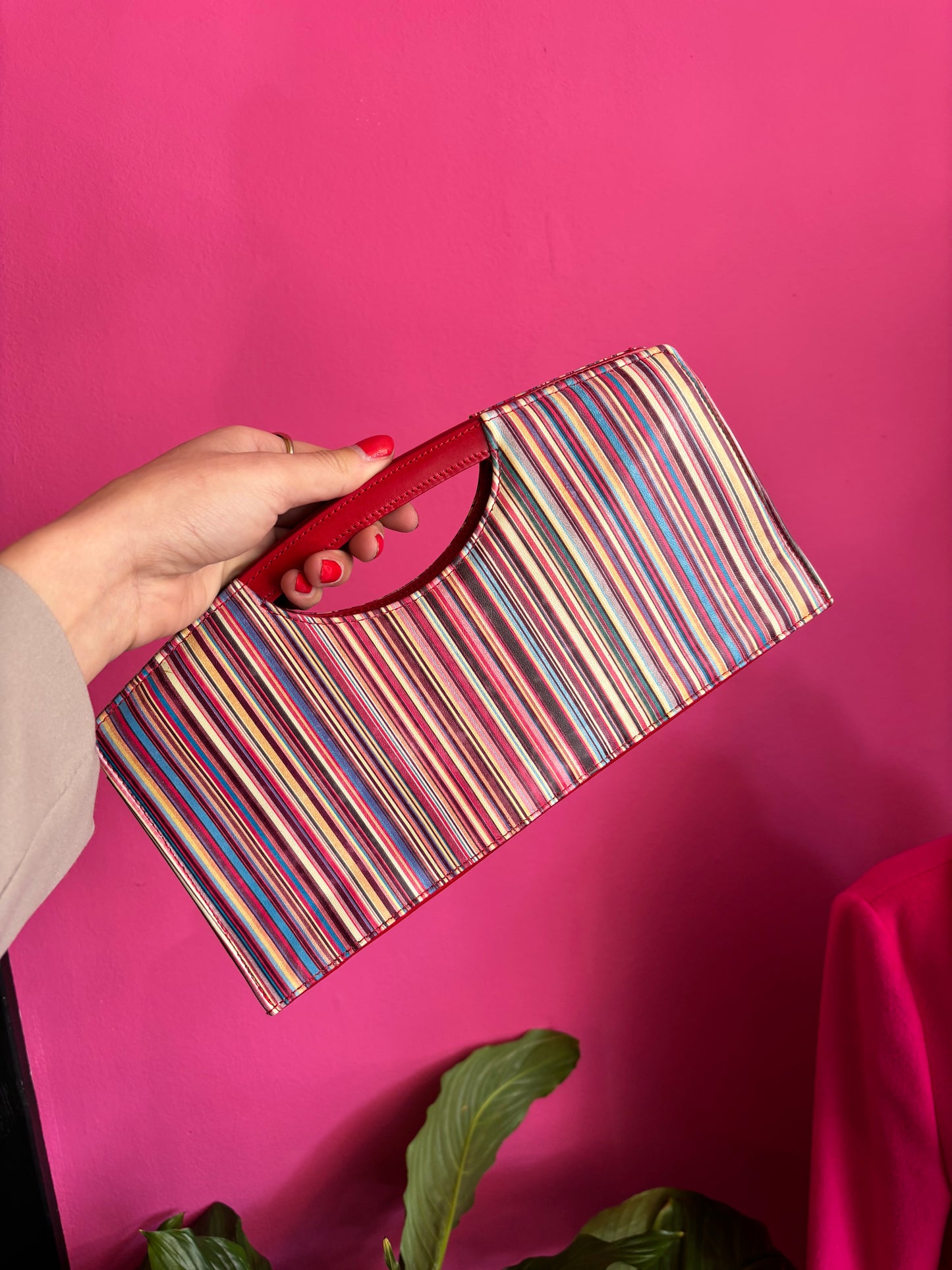 411-1 Peter Kaiser red striped with strap