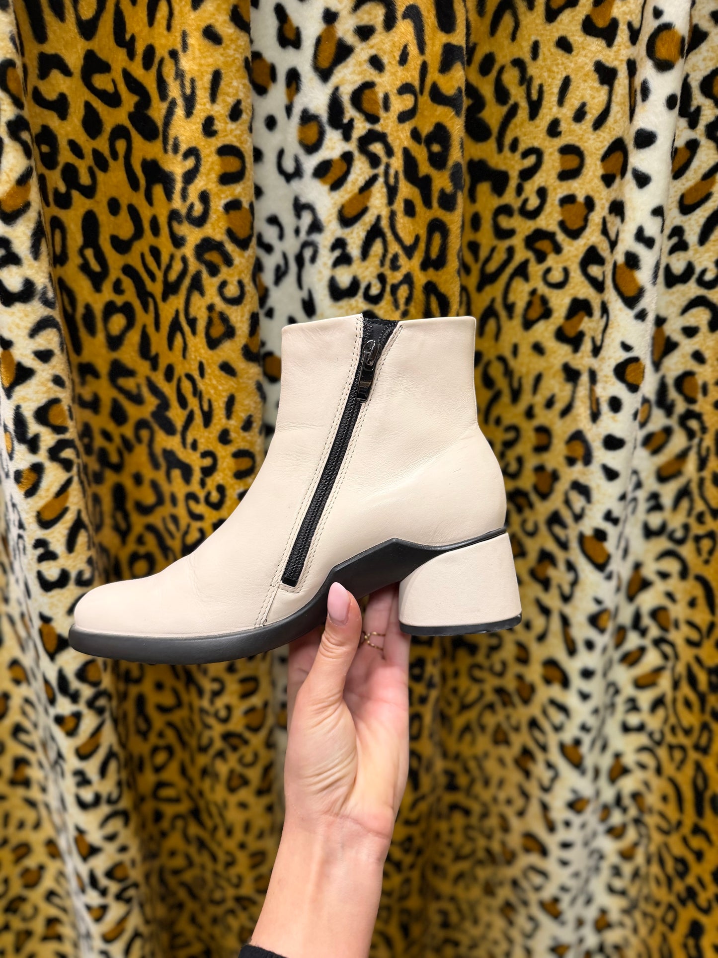 506-15 Ecco creme laarzen maat 36