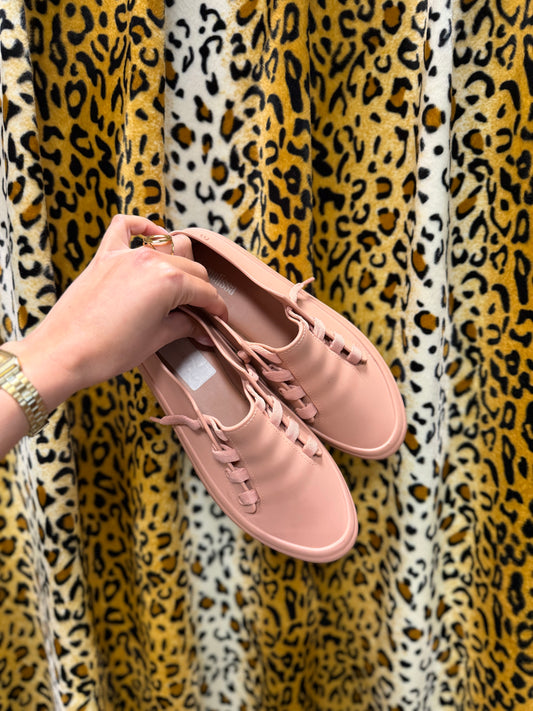 31-84 Melissa sneakers size 38