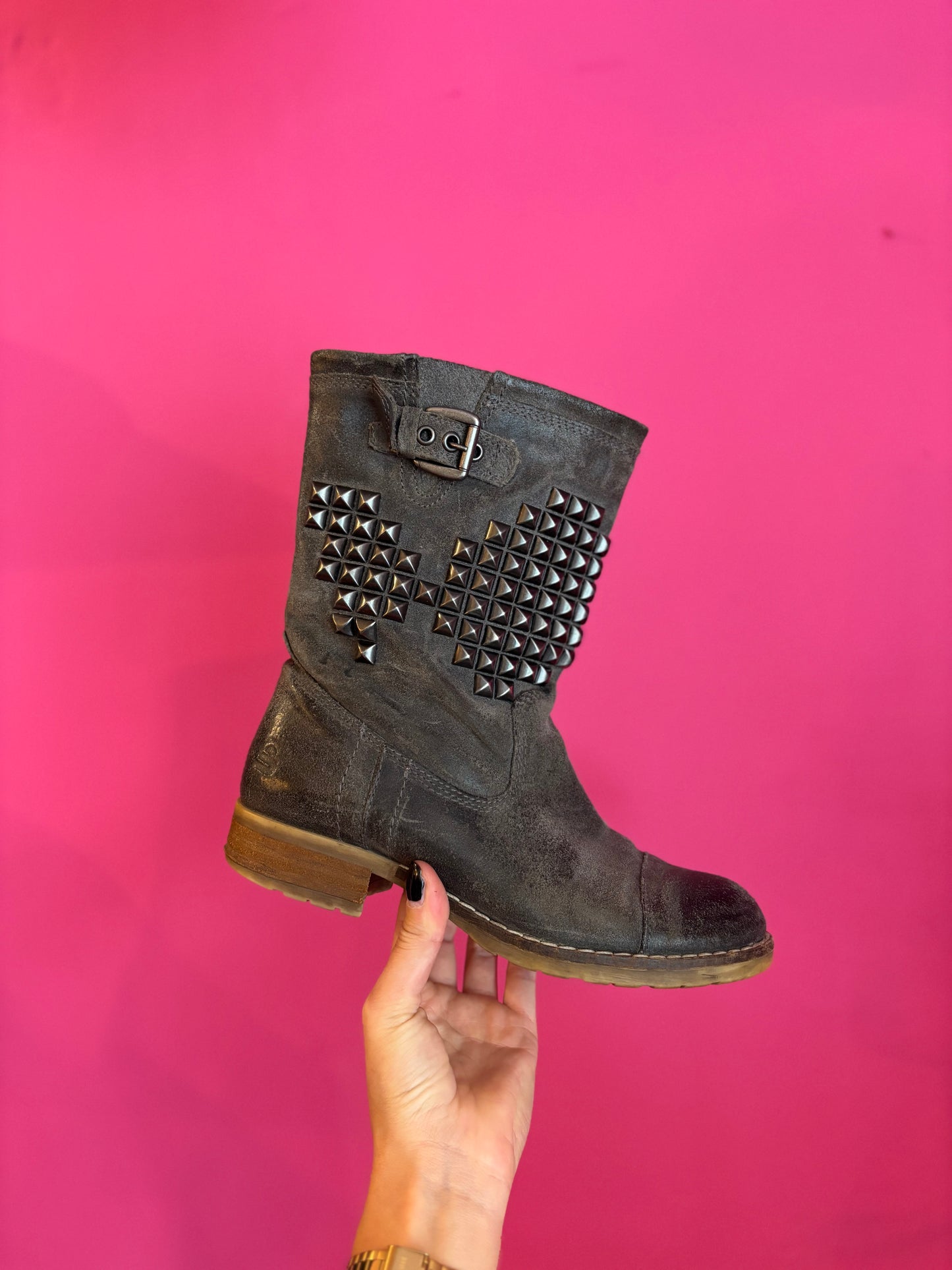 89-67 Leather boots gray size 38