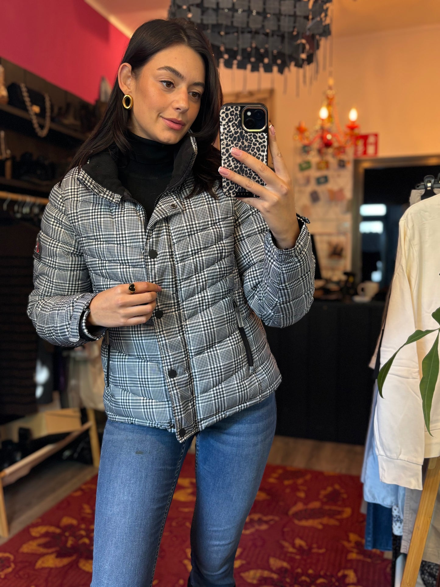 323-44 SuperDry jas maat 42