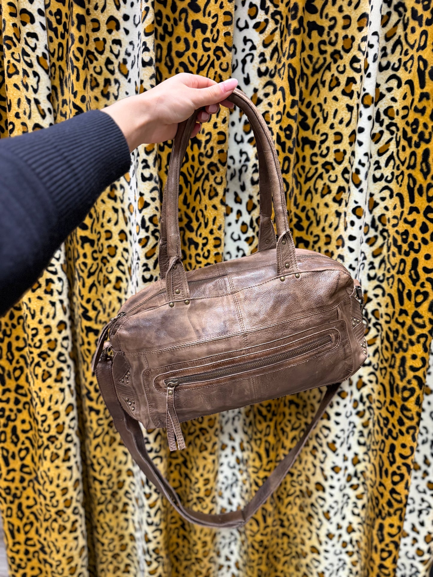 89-37 By burin tas leder