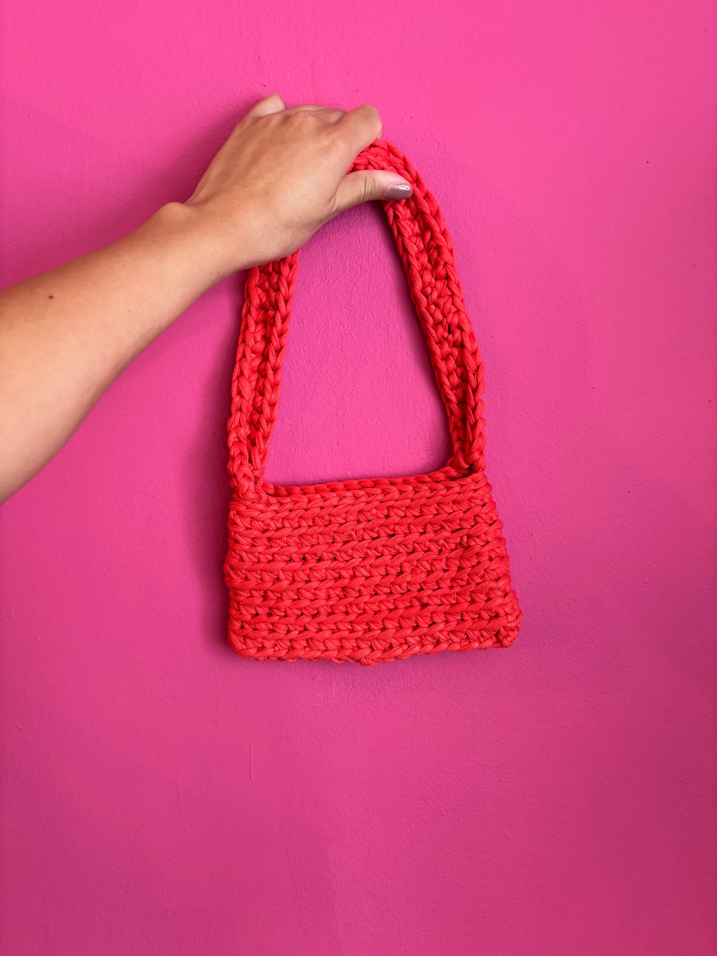 270-29 Crochet tas rood small