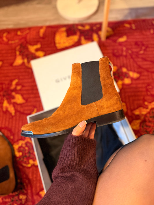 431-33 Givenchy botte dallas chelsea light brown maat 39