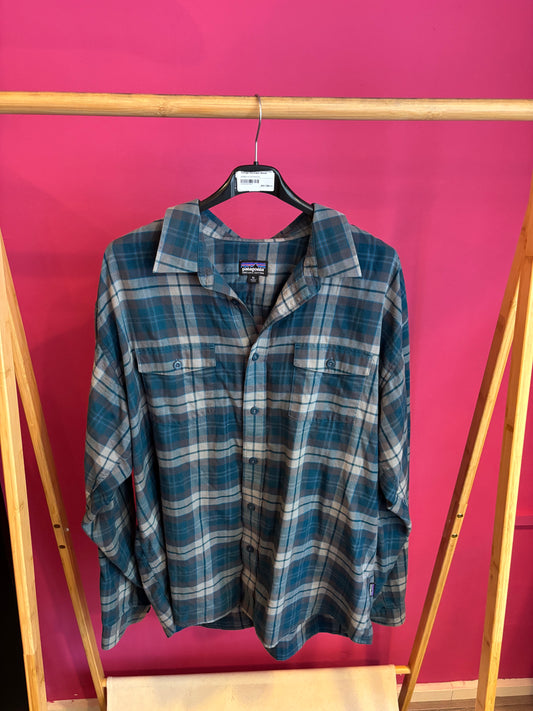 439-7 Patagonia overhemd maat XL