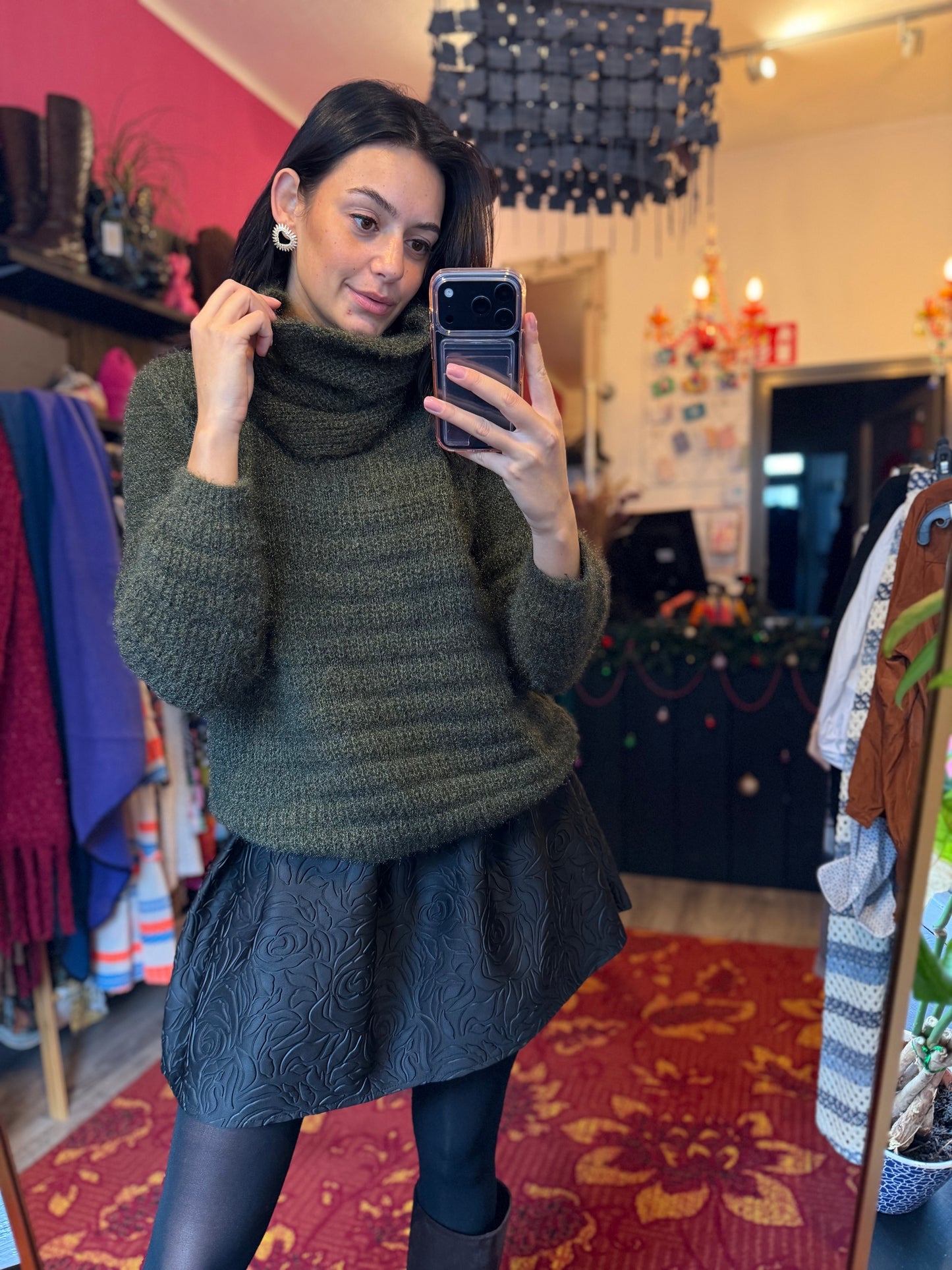 247-25 Groene trui met losse col L