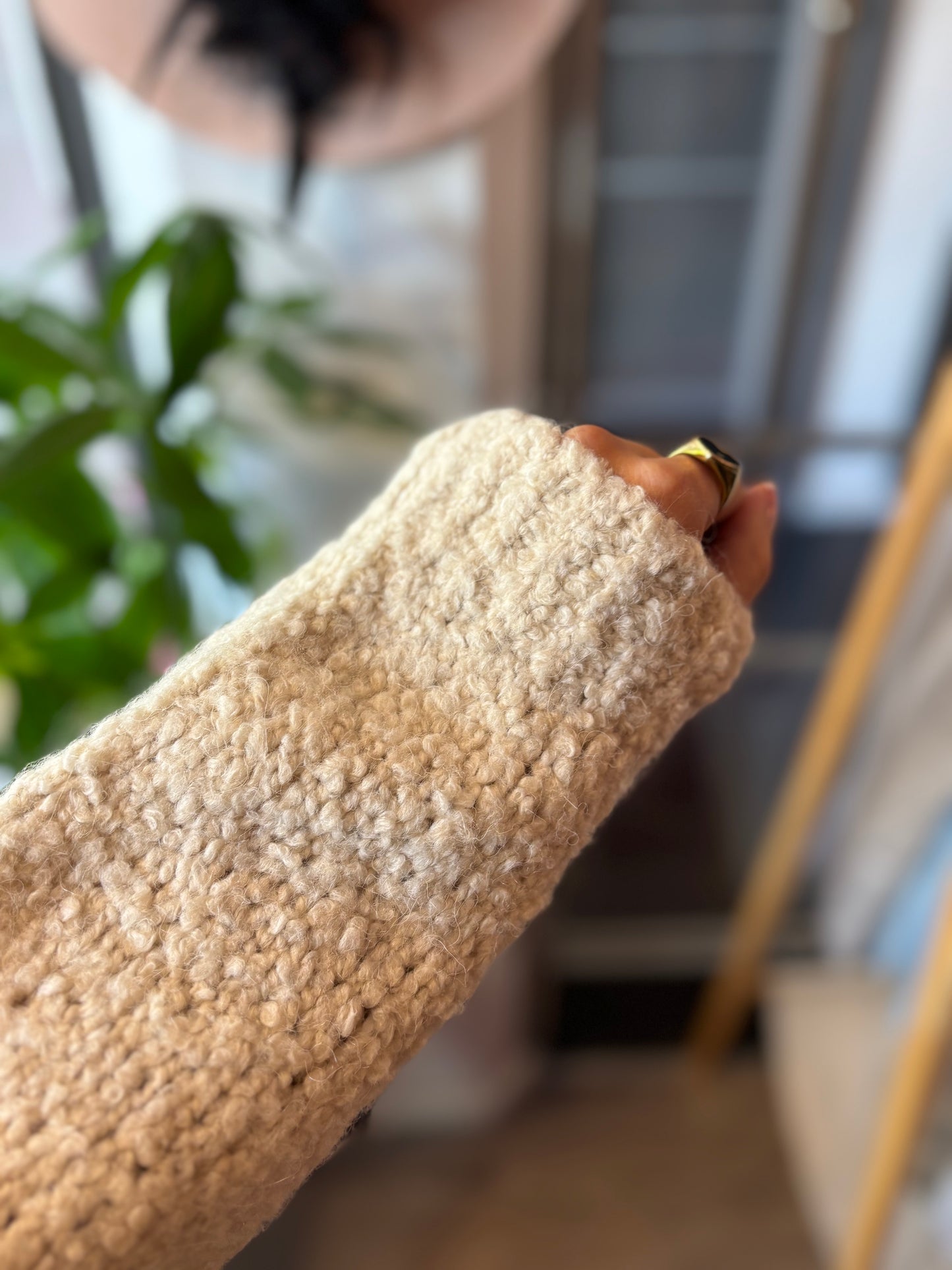 452-103 Cartoon trui maat 44