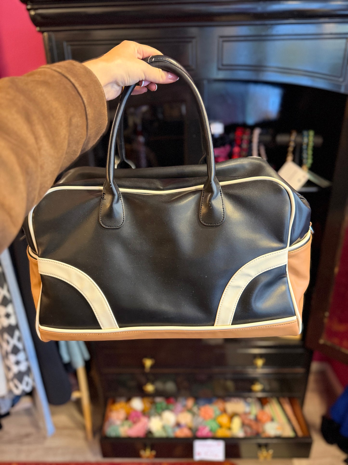 400-153 Weekend tas bruin zwart