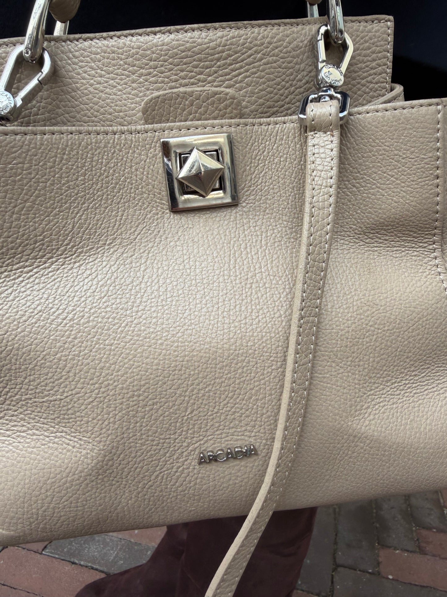 400-167 Arcadia tas taupe