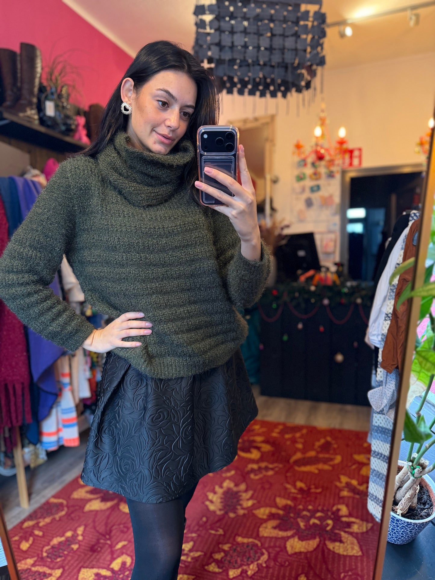 247-25 Groene trui met losse col L