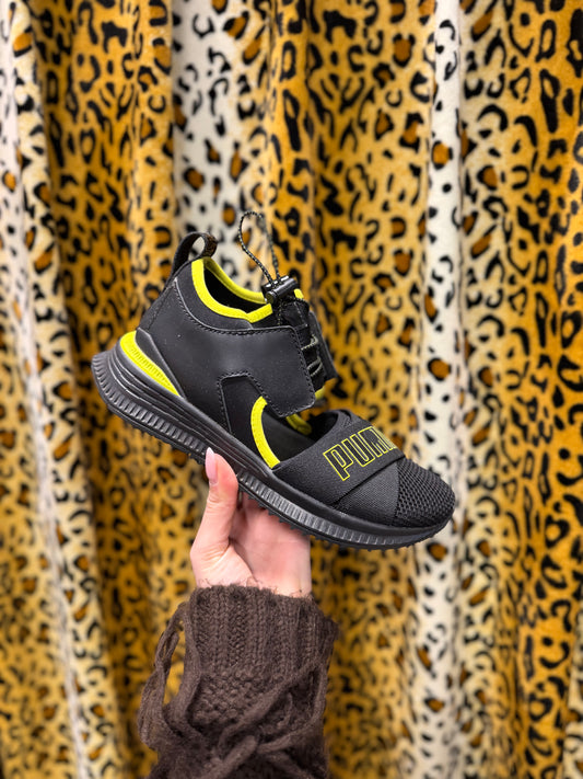 396-1 Puma sandalen maat 37