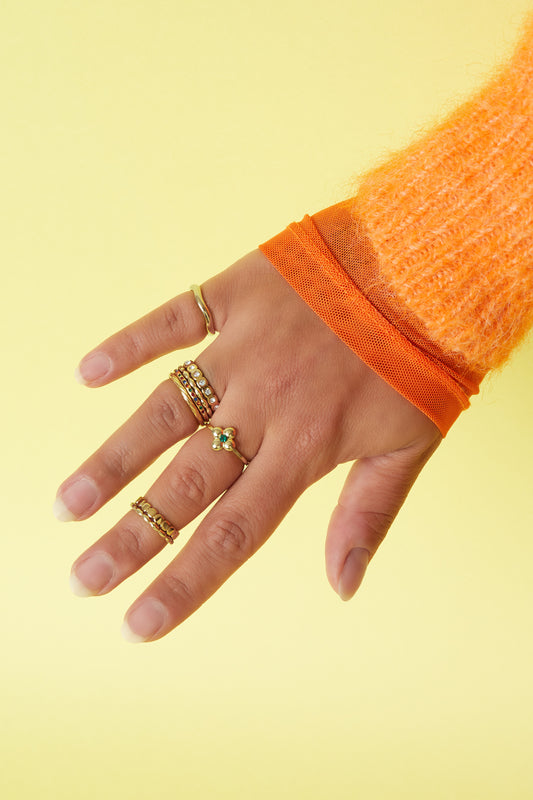 Minimalist ring with stones